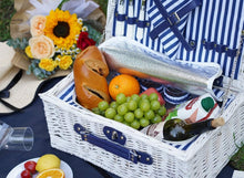 Load image into Gallery viewer, Picnic Basket