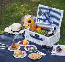 Load image into Gallery viewer, Picnic Basket